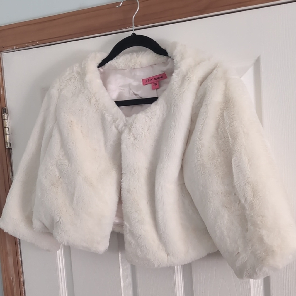 Cozy White Faux Fur Kids Cape